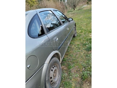 OPEL VECTRA B 1.6 Comfort