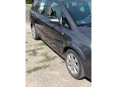 OPEL ZAFIRA B 1.6 Cosmo