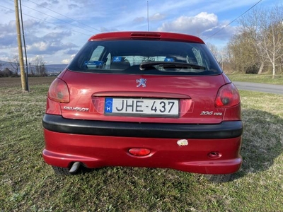 PEUGEOT 206 1.4 HDi Presence