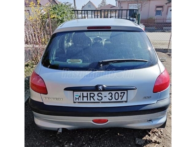 PEUGEOT 206 1.6 Roland Garros