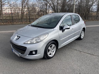 PEUGEOT 207 1.4 200 év Gyári állapot .Magyarországi