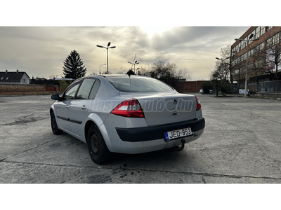 RENAULT MEGANE 1.4 Authentique Plus