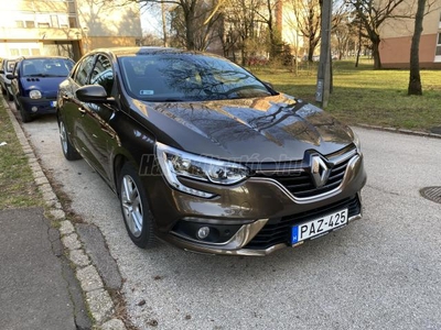 RENAULT MEGANE GrandCoupé 1.6 SCe Zen