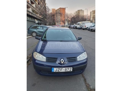 RENAULT MEGANE Limousine 1.4 Azure