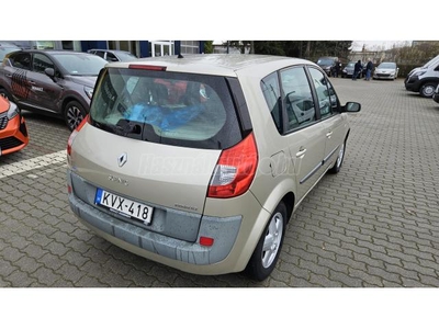 RENAULT SCENIC Scénic 1.5 dCi Expression Mo-i.. keveset futott