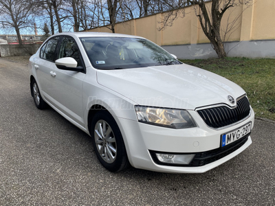 SKODA OCTAVIA 1.2 TSI Ambition Szervizelt!