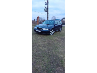 SKODA OCTAVIA 1.8 Turbo SLX