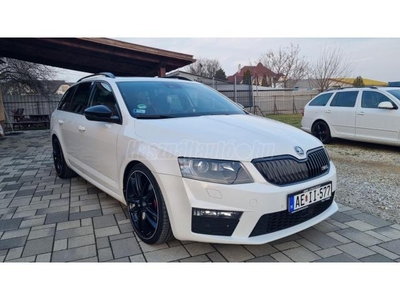 SKODA OCTAVIA 2.0 CR TDI RS Euro 6 PANORÁMA TETŐ/TÁVTARTÓ TEMPOMAT/SÁVTARTÓ/NAVIGÁCIÓ