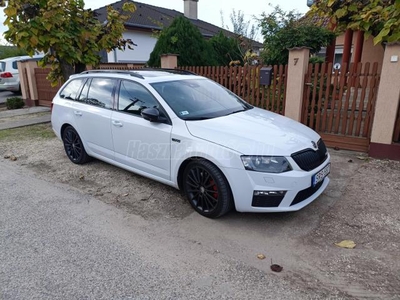 SKODA OCTAVIA Combi 2.0 TSI RS 230 DSG