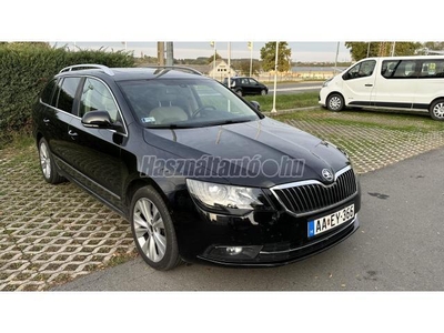 SKODA SUPERB Combi 2.0 CR TDI Elegance DSG Navigáció.Radar elől -hátul . tempomat.kormányfűtés.ülésfűtés.Üvegtető