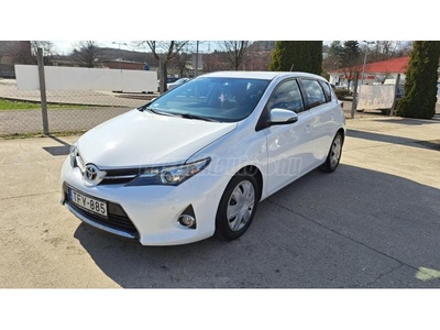 TOYOTA AURIS 1.33 Style Megkímélt! Digit klíma.tempomat.ülésfűtés.tolatókamera