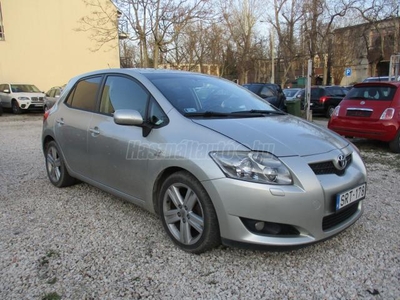 TOYOTA AURIS 2.2 D-4D Premium Active