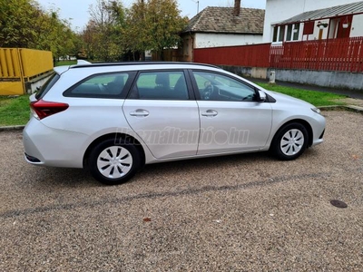 TOYOTA AURIS Touring Sports 1.33 Active Trend