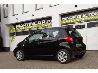 TOYOTA AYGO 1.0 Black AC Black Metalic +Első Tulajdonostól +136e km!! +2X-s GARANCIA !!