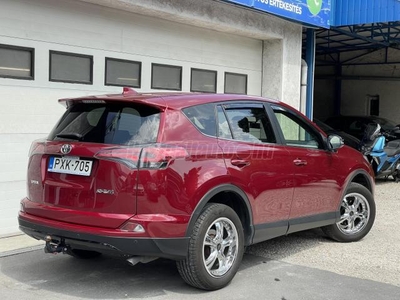 TOYOTA RAV 4 Rav4 2.0 D-4D Executive 2WD 3 év Garancia - Magyar - Toyota márkaszervizben szervizelt - Frissen szervizelve