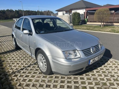 VOLKSWAGEN BORA 1.6 Comfortline