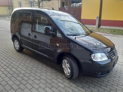 VOLKSWAGEN CADDY 1.6 Life 7 személyes! Szervízkönyv! Kéziváltós!184.000 km!