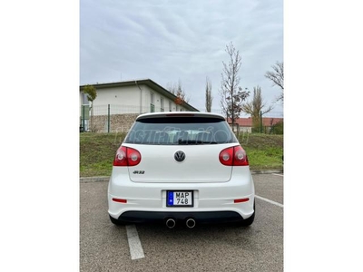 VOLKSWAGEN GOLF 3.2 V6 R32 4Motion DSG Napfénytető. Carplay. Digitklíma. Tempomat. Ülésfűtés