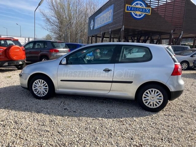 VOLKSWAGEN GOLF V 1.6 Comfortline OLASZ VOLT-ROZSDA NINCS-FRISS MŰSZAKI!!!