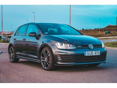 VOLKSWAGEN GOLF VII 2.0 TDI BMT Highline Euro 6 GTD Dynaudio