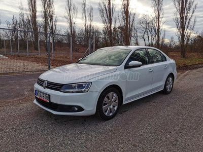 VOLKSWAGEN JETTA VI 1.4 TSI Comfortline