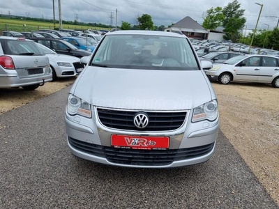 VOLKSWAGEN TOURAN 1.6 Trendline 7 személyes . Garanciával . ingyenes szervízekkel . 0 ft önerőtől hitelre is