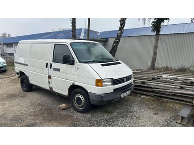 VOLKSWAGEN TRANSPORTER T4 2.4 70M 1F2 F