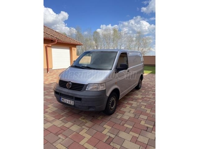 VOLKSWAGEN TRANSPORTER T5 1.9 TDI