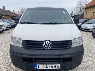 VOLKSWAGEN TRANSPORTER T5 1.9 TDI Caravelle Comfortline