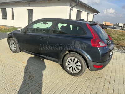 VOLVO C30 1.6 Momentum