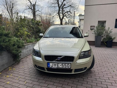 VOLVO S40 2.0 D Momentum