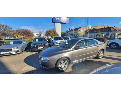 VOLVO S80 2.5 T Momentum Geartronic