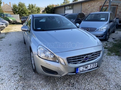 VOLVO V60 2.0 D [D3] Geartronic