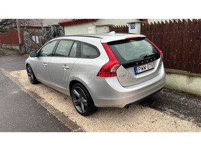 VOLVO V60 2.0 D [D3] Kinetic