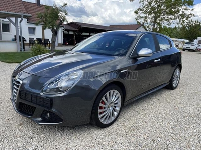 ALFA ROMEO GIULIETTA 1.4 TB MultiAir Distinctive Qv line-Xenon-18 kerék