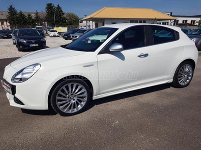 ALFA ROMEO GIULIETTA 1.6 JTDM-2 Progression Digitklíma.Bőrülés.Tempomat.Navigáció.Parkradar.Szervizkönyv!