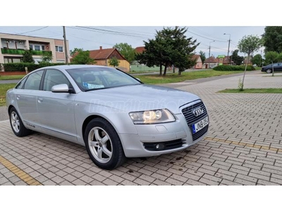 AUDI A6 2.4 V6