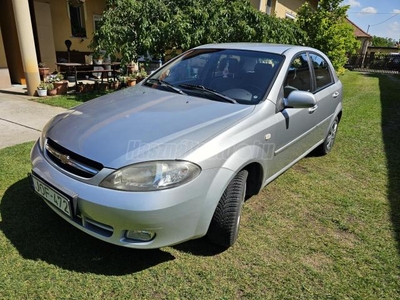 CHEVROLET LACETTI 1.4 16V Elite AC