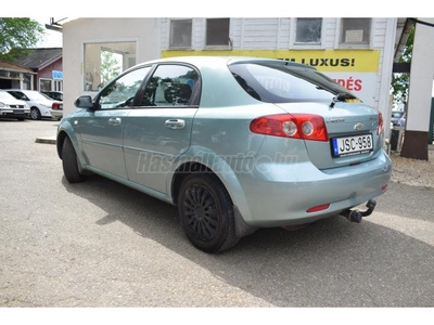 CHEVROLET LACETTI 1.4 16V Elite AC ITT és MOST AKCIÓ!!! VONÓHOROG/KLÍMA/ELEKTROMOS ABLAKOK/ELEKTROMOS TÜKÖR