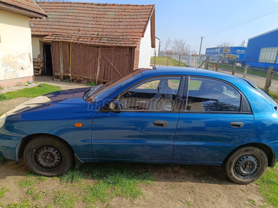 DAEWOO LANOS 1.5 SE