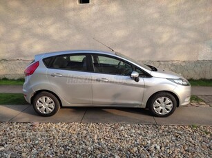 FORD FIESTA 1.4 TDCi Color 1. tulaj / Magyarországi / Új gumik