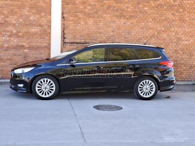 FORD FOCUS 1.0 EcoBoost ST-Line XENON-LED-NAVI-ÜLÉSFŰT-TEMPOMAT-RADAR-AUTOMATA PARKOLÁS-WIFI-KULCSNÉLKÜLI INDÍT