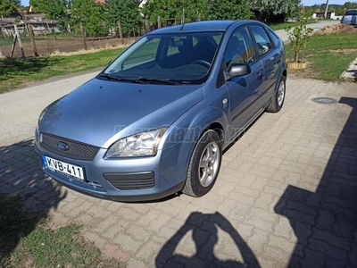 FORD FOCUS 1.4 Trend