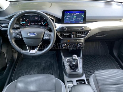 FORD FOCUS 1.5 EcoBlue Business Mo-i.Szkönyv.1 Tulaj 84.000.Km.Led..ÁFÁ-s