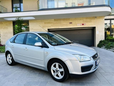 FORD FOCUS 1.6 Ghia