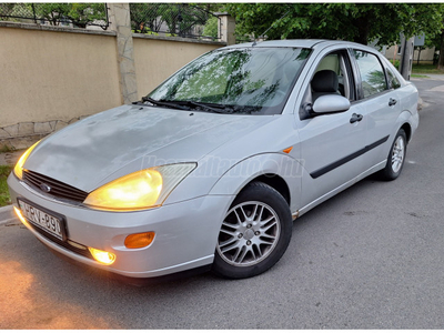 FORD FOCUS 1.6 Ghia