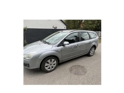 FORD FOCUS 1.6 Ghia