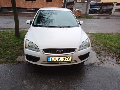 FORD FOCUS 1.6 TDCi Ghia