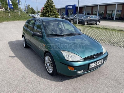 FORD FOCUS 1.8 Trend