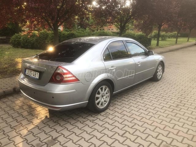 FORD MONDEO 2.0 Ghia